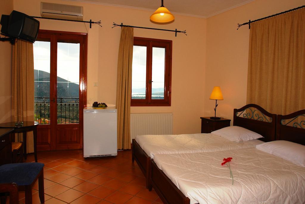 Xenonas Chrisso Otel Delphi Oda fotoğraf