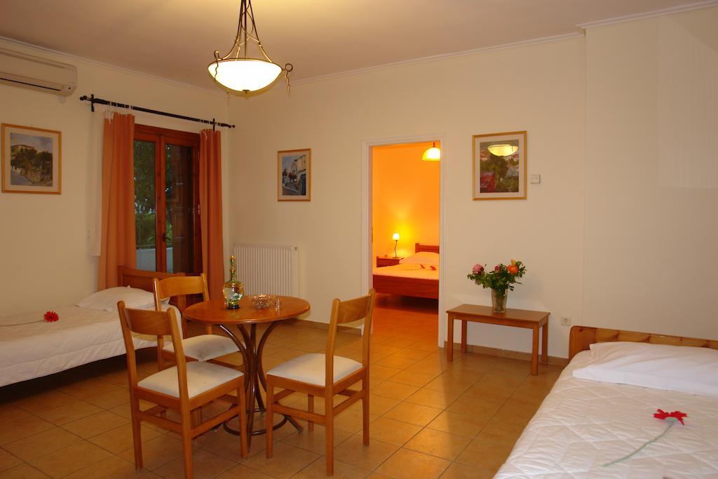 Xenonas Chrisso Otel Delphi Oda fotoğraf