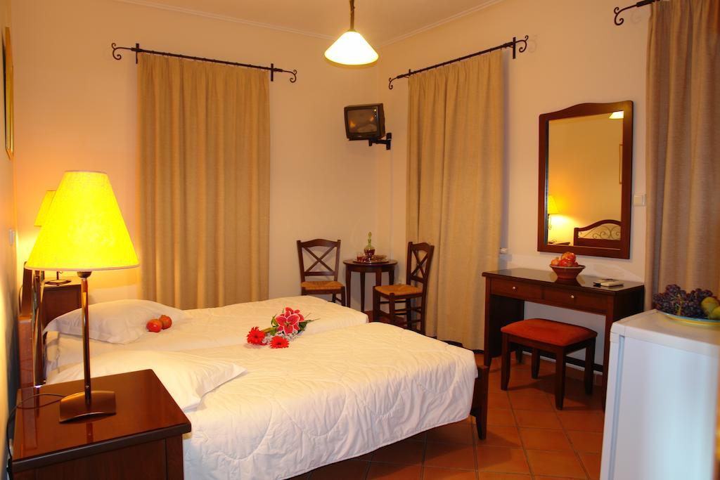 Xenonas Chrisso Otel Delphi Oda fotoğraf