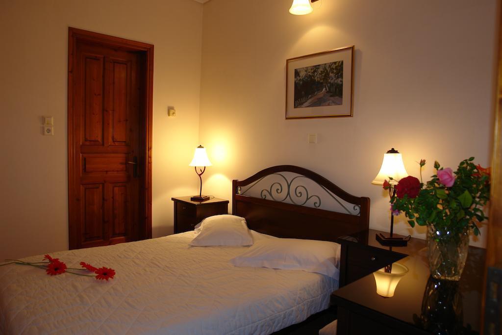 Xenonas Chrisso Otel Delphi Oda fotoğraf