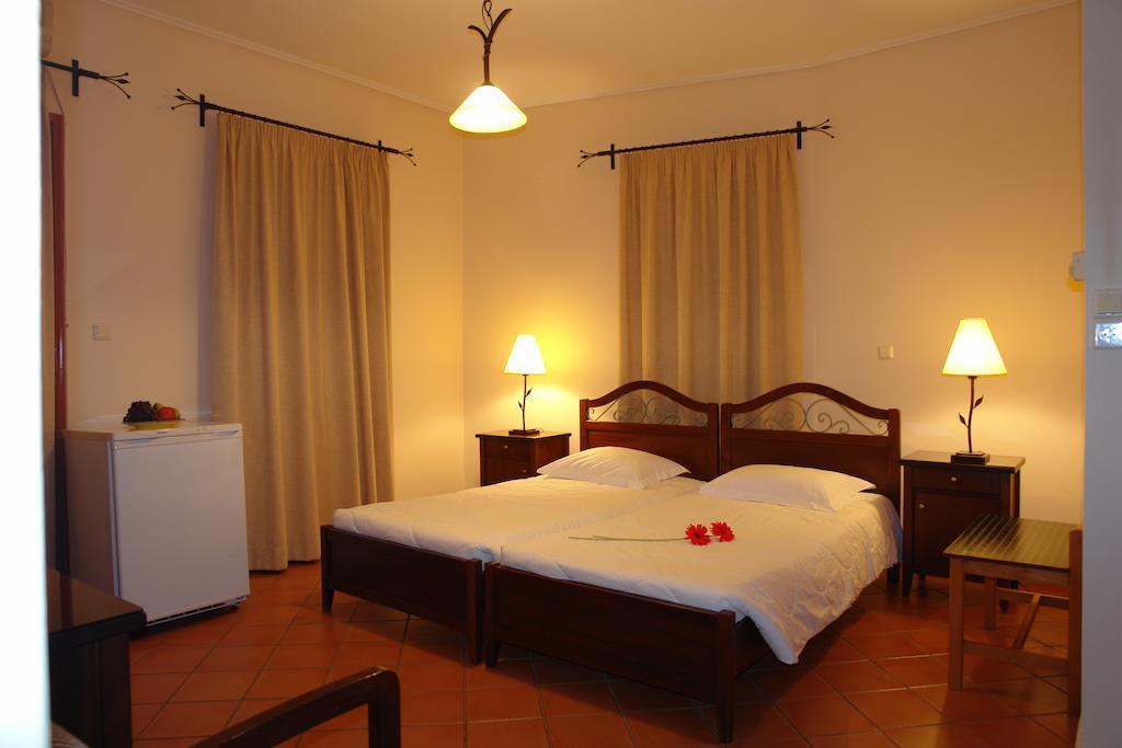Xenonas Chrisso Otel Delphi Oda fotoğraf