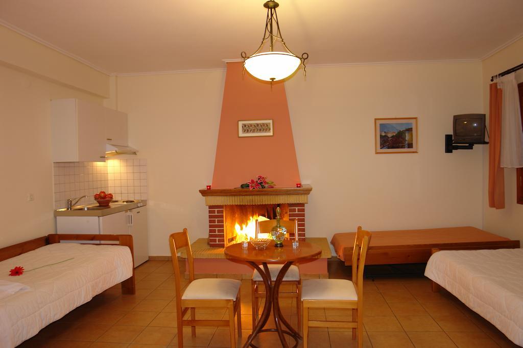 Xenonas Chrisso Otel Delphi Oda fotoğraf