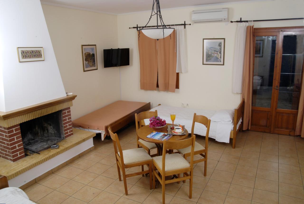 Xenonas Chrisso Otel Delphi Dış mekan fotoğraf